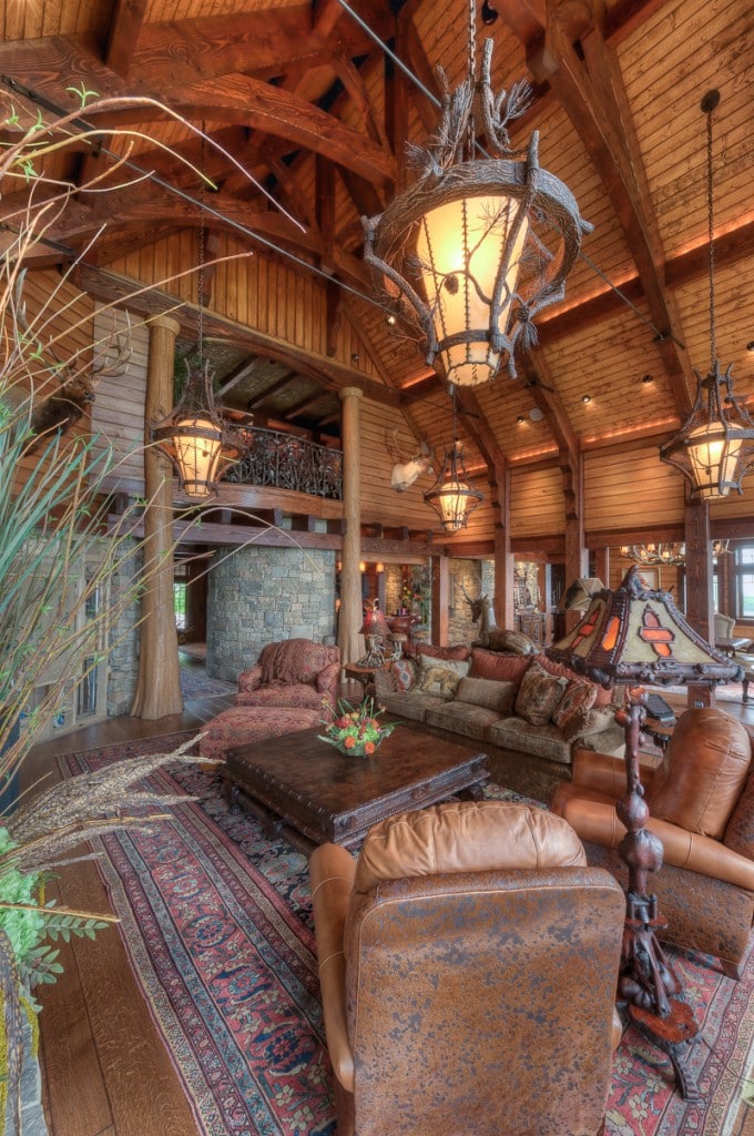 timber frame lodge great room trusses